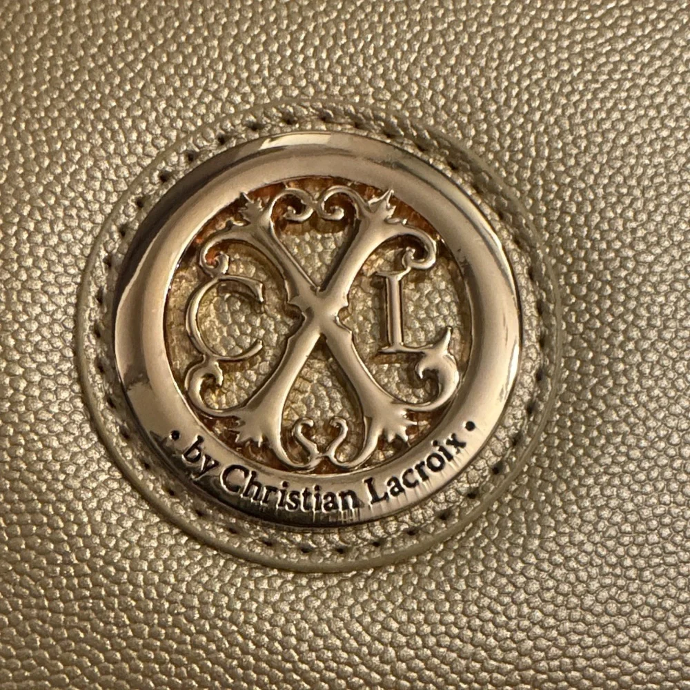 Christian Lacroix Glam Gold Caviar Clutch W/ Crossbody Chain 9” x 5” x 1” NEW ❣️